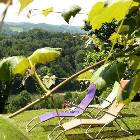 Urlaub Am Obst Und Weinbauernhof Bernhard 홈스테이 Possnitz