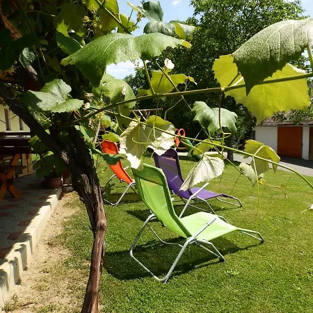 Urlaub Am Obst Und Weinbauernhof Bernhard 홈스테이